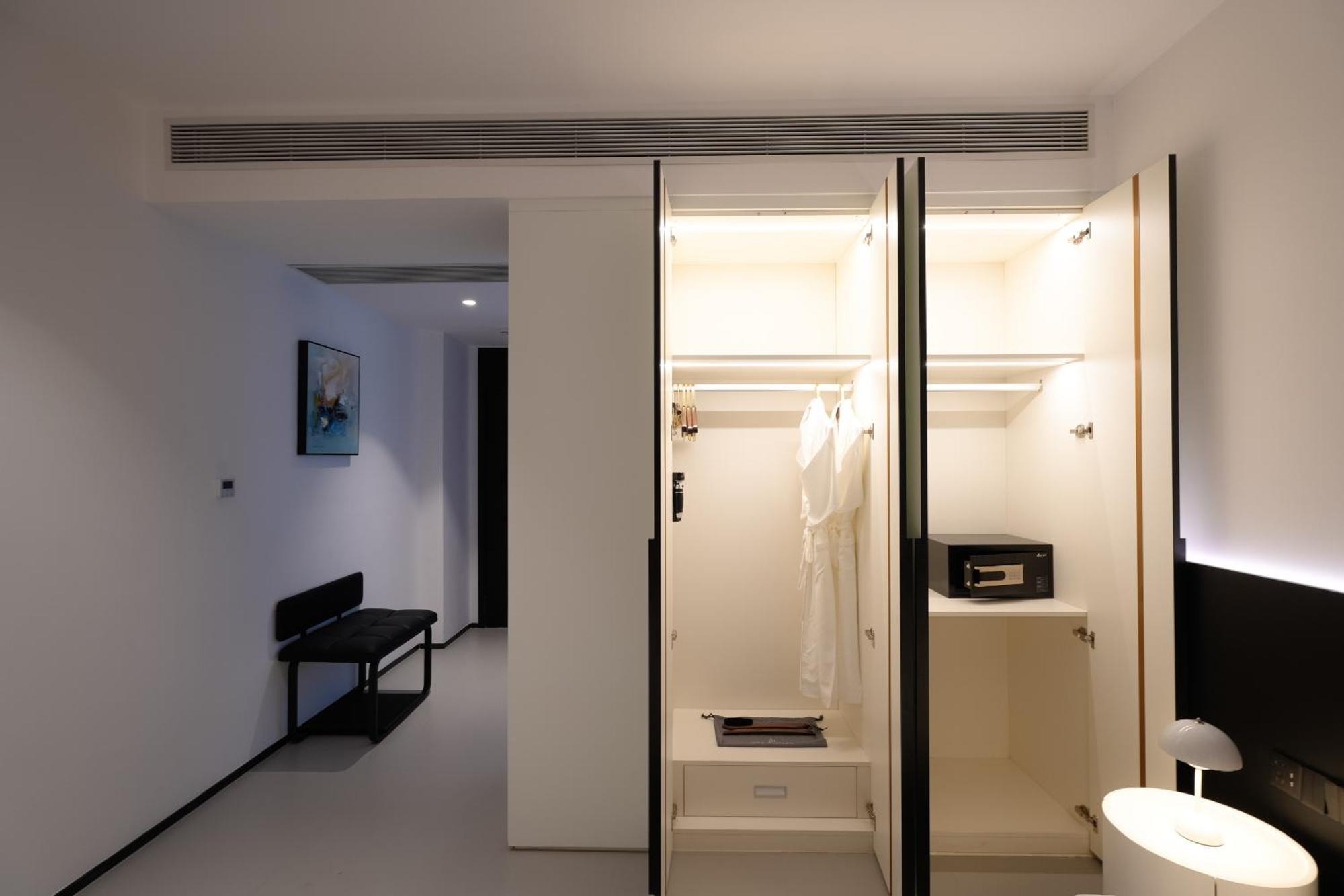 One Riviera Hotel And Residences Ban Souanmone Exterior foto