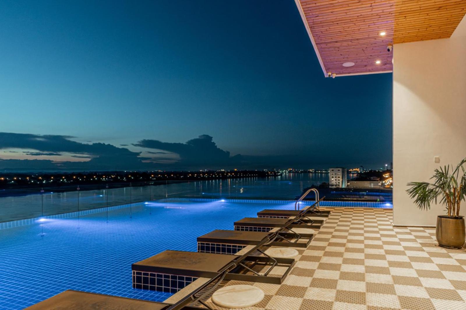 One Riviera Hotel And Residences Ban Souanmone Exterior foto